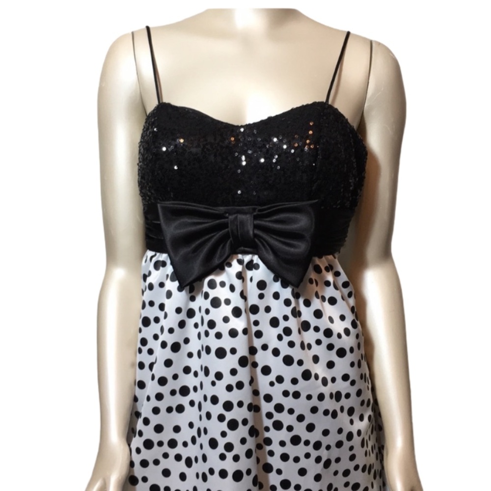 New✨ Blondie nites polka dot dress